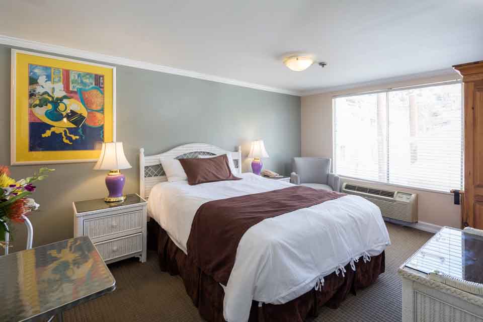 Catalina Island Hotel Glenmore Plaza Queen Premium Room